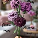 Goździk szydełkowy z liściem - ręcznie robiony, kwiat do dekoracji