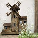 Stary Młyn Wiatrowy - dekoracja z drewna