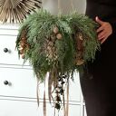 Duży wieniec wiszący z dzwonkami