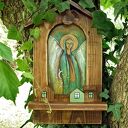 Drewniana kapliczka - Anioł czuwający