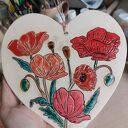 Ceramiczne serce z makami - ręcznie robiona dekoracja 19cm