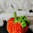 Szydełkowa dynia ozdoba na Halloween
