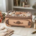 Puzderko na biżuterię z piwoniami w stylu retro