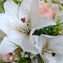 Duży flower box z liliami - elegancki prezent na Dzień Mamy