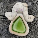 Anioł ceramiczny w kolorowej sukience - ręcznie robiony prezent ok. 7 cm
