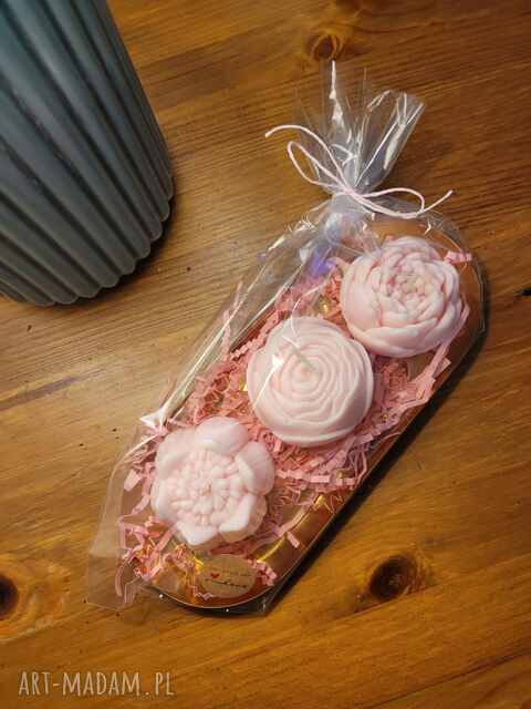 Zestaw upominkowy - świece kwiatowe