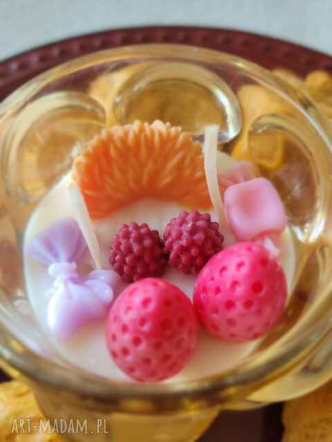 Świeca sojowa handmade - deser z owocami