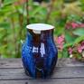 wazon handmade ceramiczny z malowniczymi zaciekami - niebiesko rękodzieło na prezent dzban