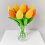 pomarańczowe kwiaty bukiet tulipanów na dzień babci