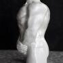 figurka rzeźba z gipsu, mężczyzny w bieli, wys. 8,4