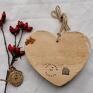 pomysł na upominek na święta serce z drewna ozdobne domkami no 1 dekoracje ozdoba do domu