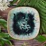 Mroczna patera z motywem roślin - oryginalne dodatki ceramiczna ceramika