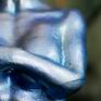 niebieskie rzeźba z gipsu - kobieta w kolorze prezent