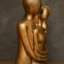 Rzeźba z gipsu, Zakochani, złoty brąz wys. 11 cm miłość