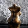 dekoracje: rzeźba Kobieta o szerokich biodrach - wys. 9 cm metaliczne złoto