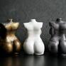 trzy małe kobietki wysokie na ok. 4,6 cm zestaw 4 - figurek rzeźby kobiece
