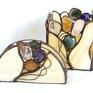 Witrażowy serwetnik beżowy z różnymi kamieniami dekoracja do jadalni