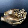 rzeźba przechowywanie z gipsu - złote dłonie dekoracje