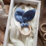 Drewniany gryzak - kwiaty niebieski - dla niemowląt