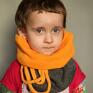 szare dla dziecka moja mała iranka nosi zamiast wianka komin
