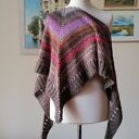 RĘCZNIE NA DRUTACH - Magnolie miła, ciepła, szlachetna chusta z Noro