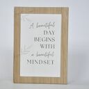 Dębowa tabliczka z dobrą myślą