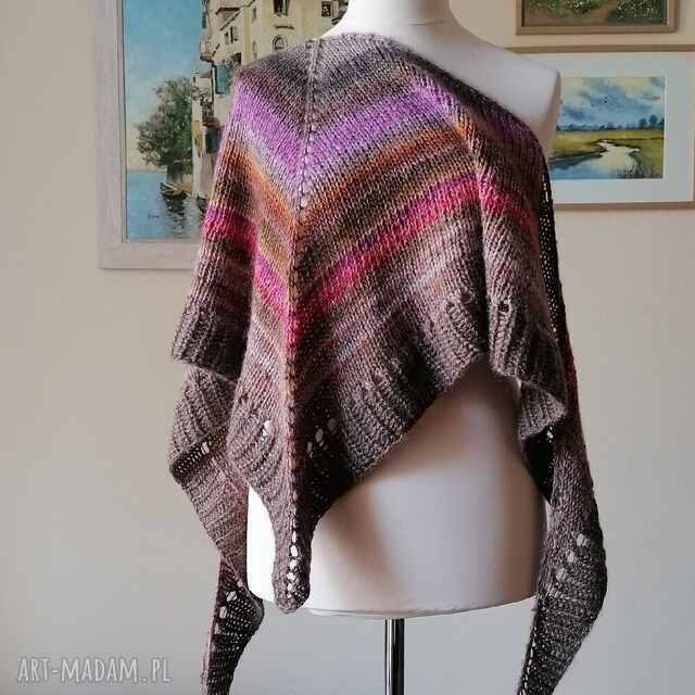 RĘCZNIE NA DRUTACH - Magnolie - miła, ciepła, szlachetna chusta z Noro