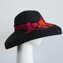 fascynatory unikalne kapelusz, dużym rondem. Kapluesz zdobiony pięknym czarny haft