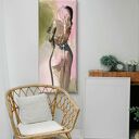 Golden 50x120 - obraz na płótnie do sypialni (kobieta) ze złotym detalem