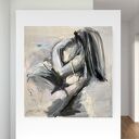 „Piękna” 100x100 cm - obraz na płótnie z pastelową kobiecą kompozycją i złotym detalem