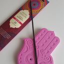 Podstawka pod kadzidło i świecę ręka Hamsa - dekoracja handmade z gipsu polimerowego