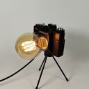 Lampka z aparatu fotograficznego - retro dekoracja i prezent dla fotografki
