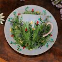 Porcelanowa filiżanka ręcznie malowana „Łąka” z podstawką (200 ml)