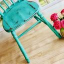 Krzesło turkusowe shabby chic - patyczak z charakterem