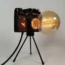 Lampka z aparatu fotograficznego - retro dekoracja i prezent dla fotografki