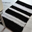 czarno-biały dywanik