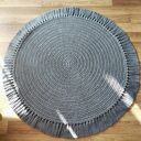 Sznurkowy dywan z frędzlami