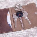 Skórzane etui na klucze z grawerem, kolor brązowy