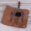 Skórzane etui na klucze z grawerem, kolor jasny brąz