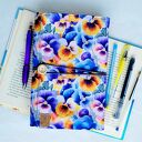 Wodoodporne etui na książkę/notes: kolorowe bratki