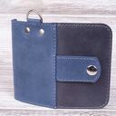 Skórzane etui na klucze z grawerem, kolor niebiesko-szary