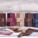 Skórzane etui na klucze z grawerem, kolor beżowy