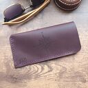 Skórzane etui na okulary z grawerem personalizowane handmade bordowe