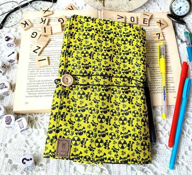 Wodoodporne etui na książkę/notes: żółte wzory