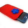 etui: Red in blue - filc kwiatek