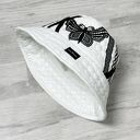 Ręcznie robiona czapka bucket hat ZERO WASTE 15 - motyl, upcycling i koronka, rozmiar 56