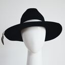 Czarna fedora