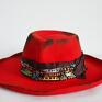 kapelusze: Czerwony kapelusz - jedwab