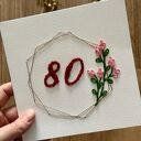 Kartka na 80 urodziny ręcznie haftowana - pamiątka w kopercie