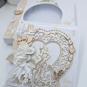 Ślubna kartka handmade 14x14 cm w pudełku z drewnianym sercem Mr & Mrs